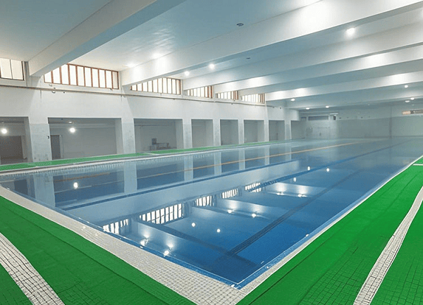 專業(yè)泳池設(shè)備護(hù)航校園健康，AQUA愛克構(gòu)建安全暢游環(huán)境:泳池設(shè)備